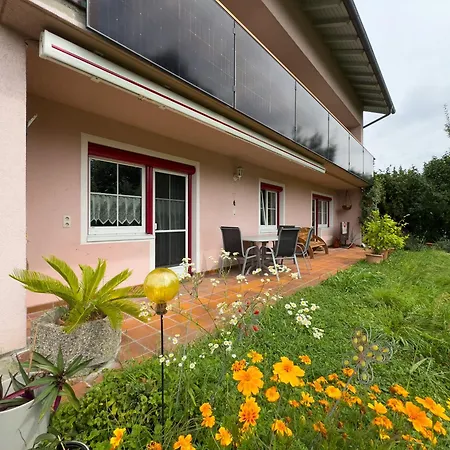 4-zimmer-wohnung Mit Terrasse 公寓